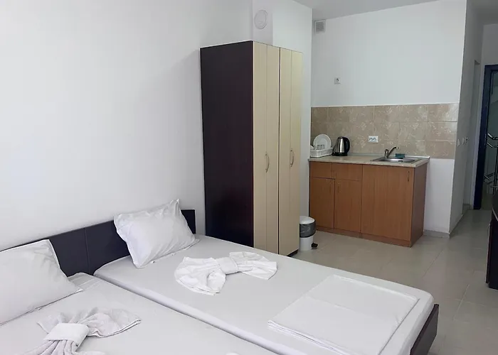 Kolev 2 3* סאני ביץ'