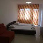Kolev 2 3* ساني بيتش